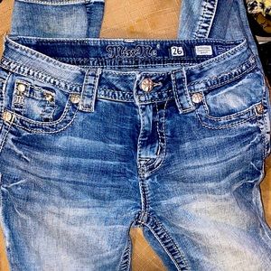 Miss me lightwash size 26 horshoe design bootcut jeans